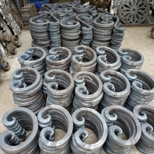 Phụ kiện chi tiết sắt mỹ thuật uốn