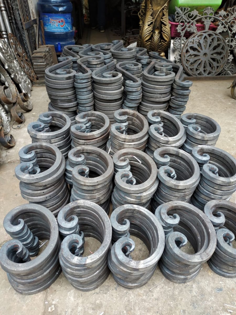 Phụ kiện chi tiết sắt mỹ thuật uốn
