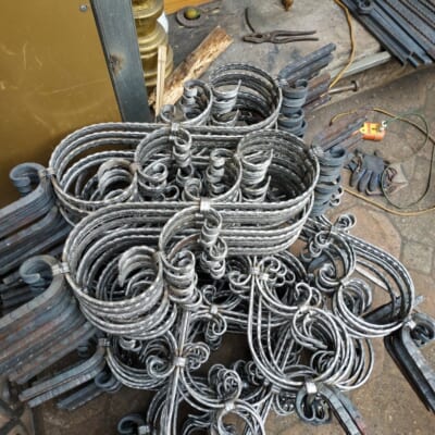 Hoa Văn Sắt Cán Mỹ Thuật